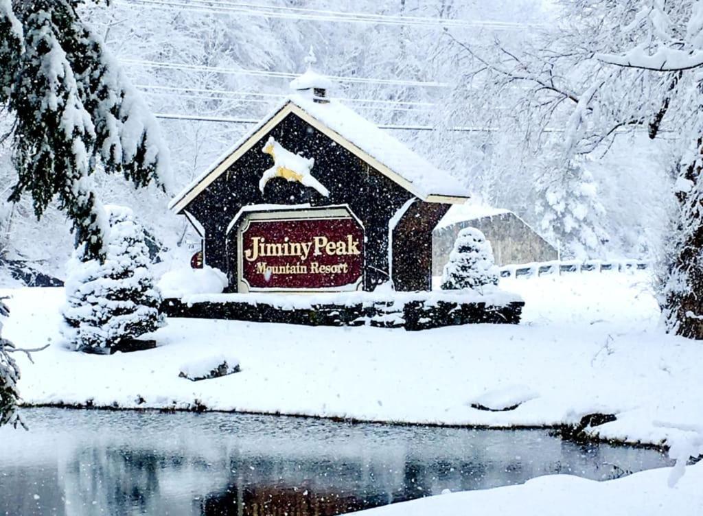 Gorgeous 1St Fl Mtn View Jiminy Suite Sleeps 4 Ski On Off Hancock Bagian luar foto